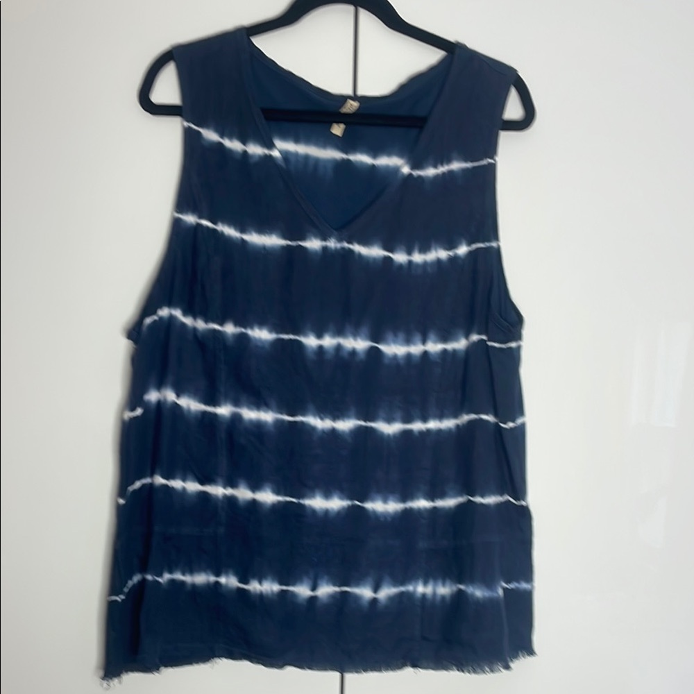 Navy and White Women's Sleeveless Top